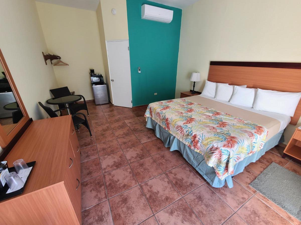Hotel Lucia Beach Yabucoa Bagian luar foto